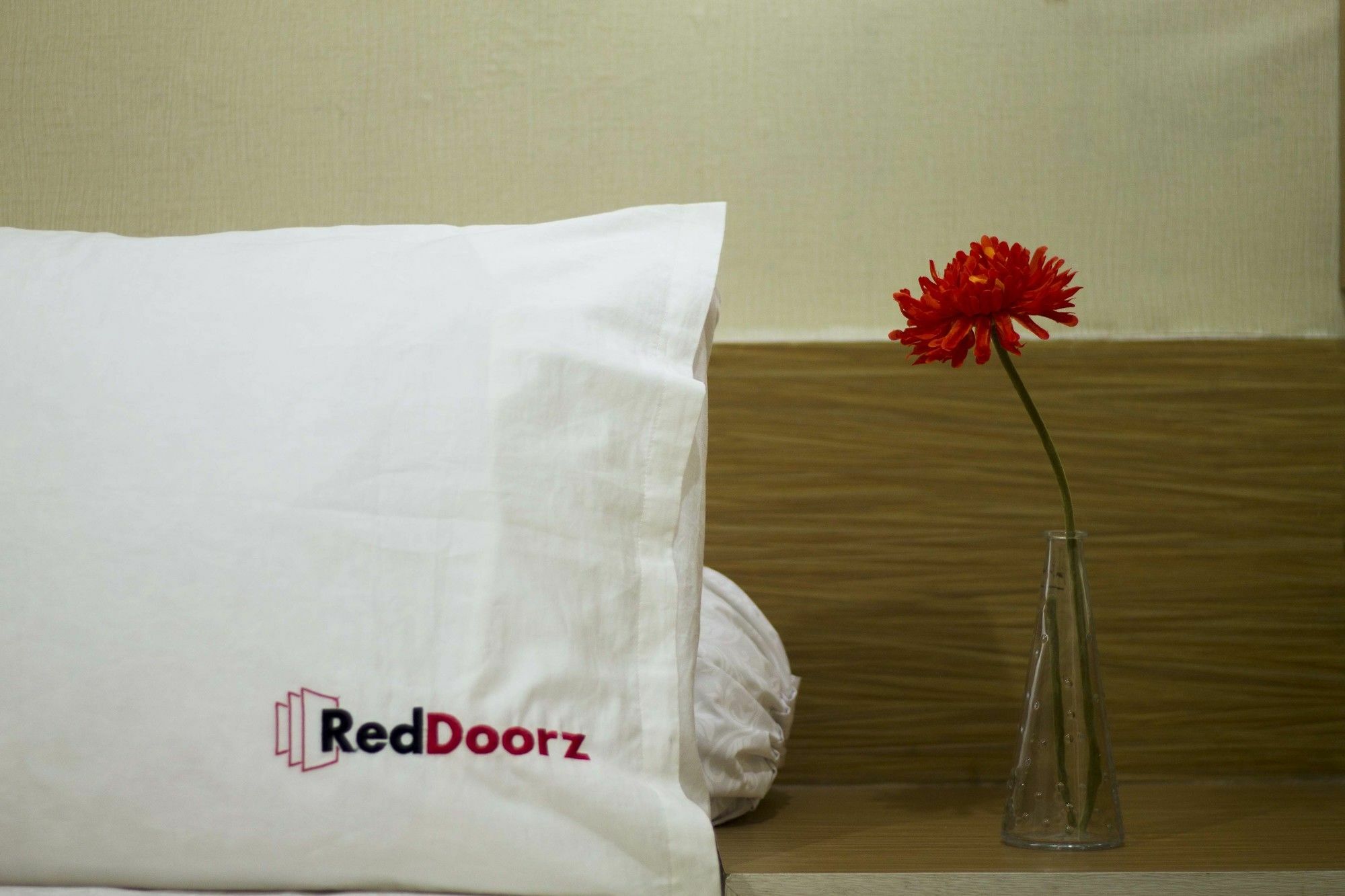 Hotel Reddoorz Near Sukajadi Bandung Exteriér fotografie